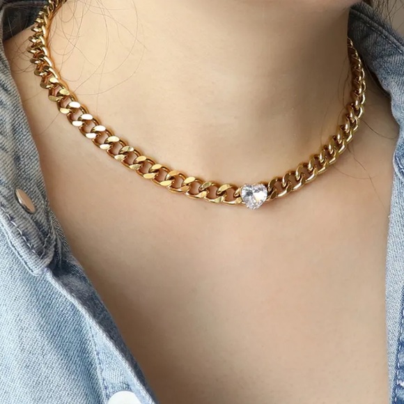Jewelry - 💛Insta gold plated Cuban crystal choker necklace